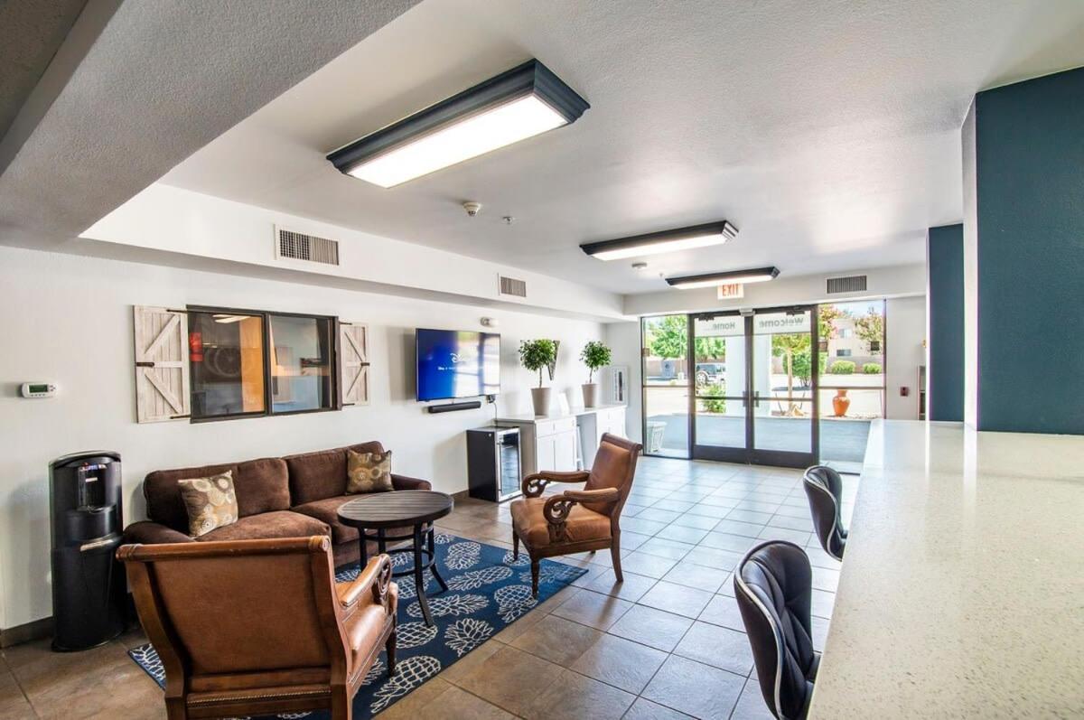 With Full Kitchen And King Bed * Sierra Vista