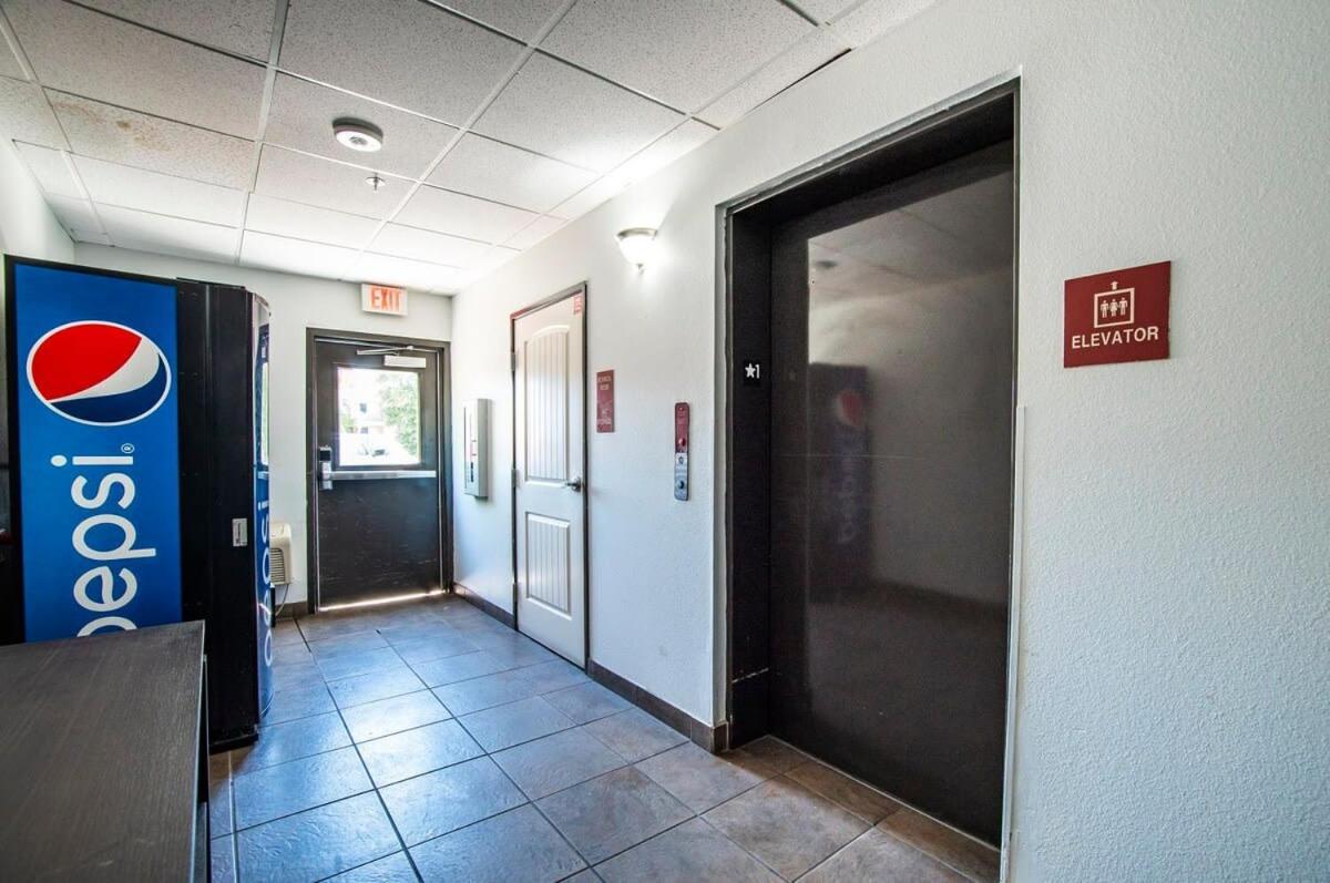 With Full Kitchen And King Bed * Sierra Vista